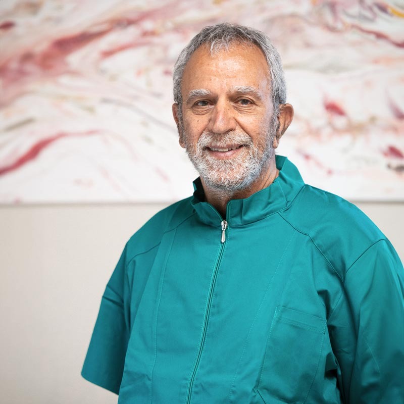 immagine Il Dr. Mohammadi e l’Arte di Restituire la Fiducia: Quando il Sorriso Torna a Splendere