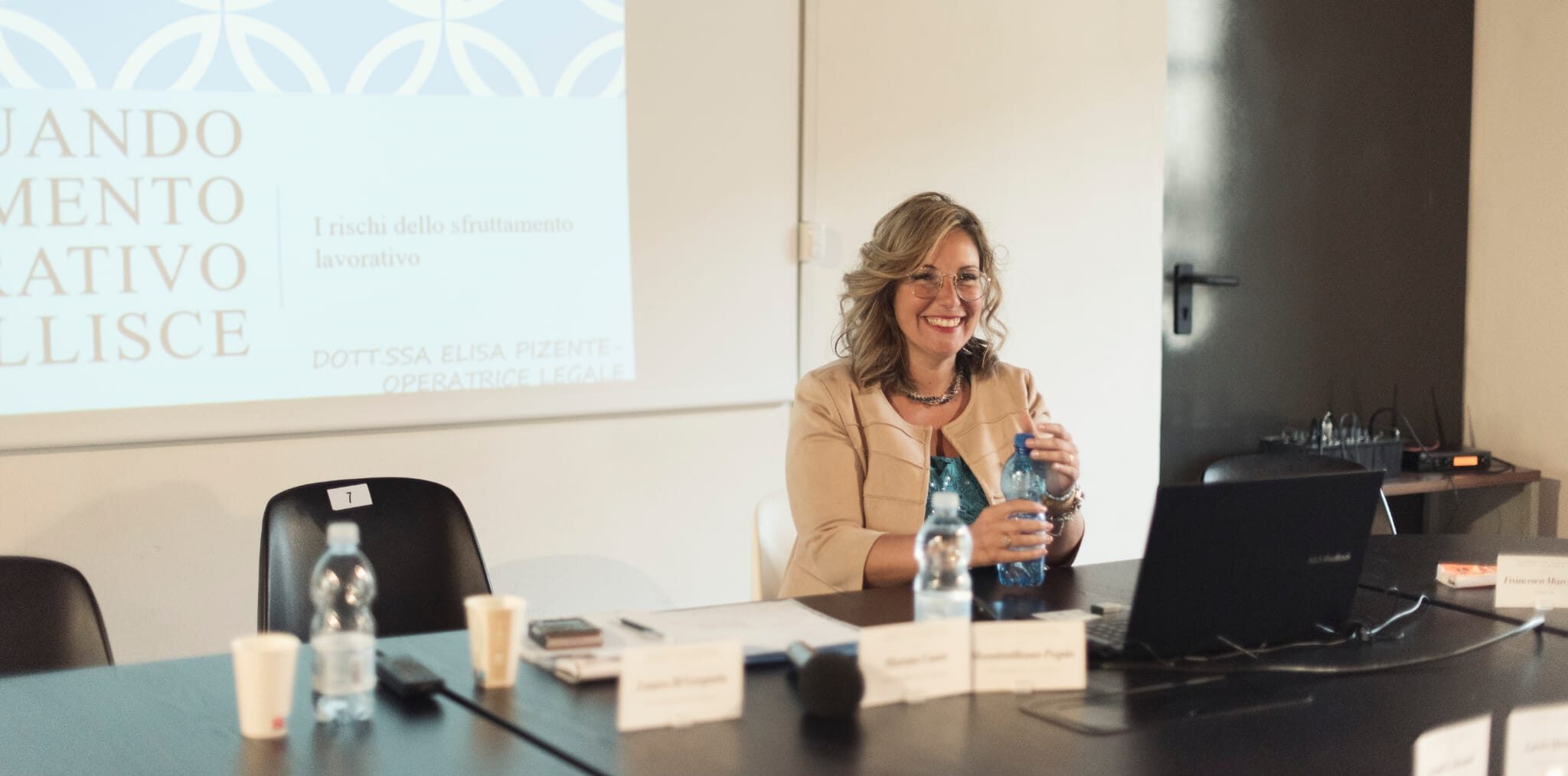 Diritto, Accoglienza ed Insegnamento: il Percorso Professionale di Elisa Pizente – Operatrice Legale Immagine