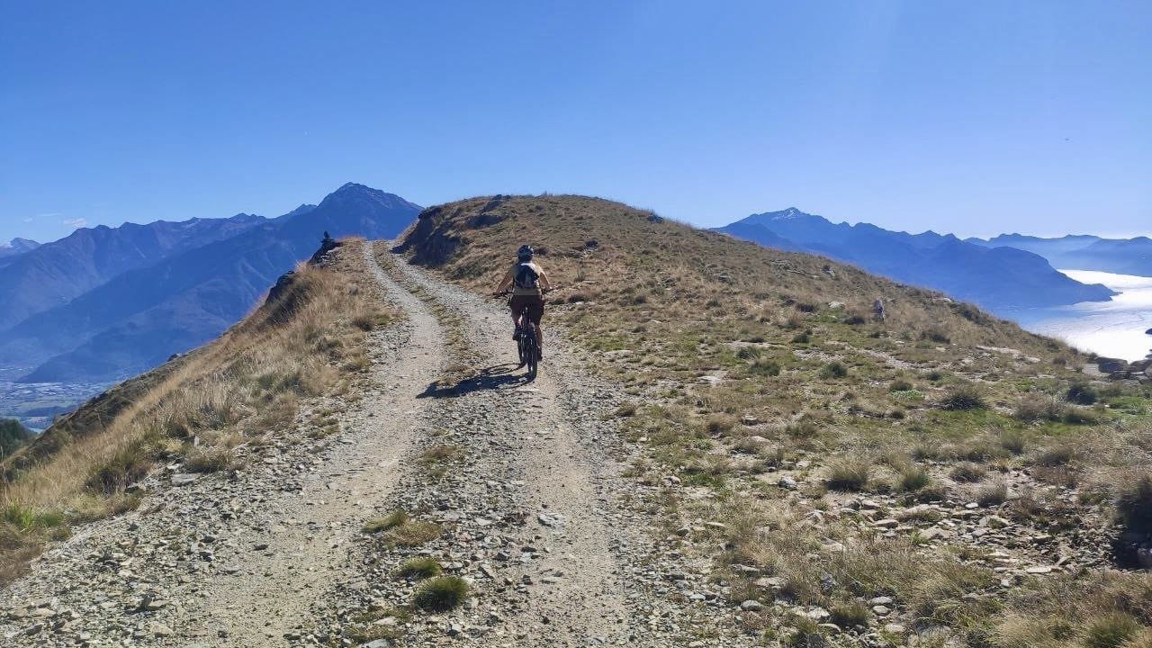 P&L Wear and Rental: l’anima “unconventional” del cicloturismo sull’Alto Lago di Como immagine