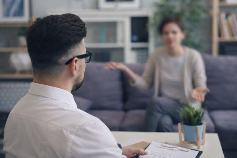 Psicoterapia e benessere emotivo: comprendere le emozioni per migliorare il rapporto con se stessi e con gli altri Immagine