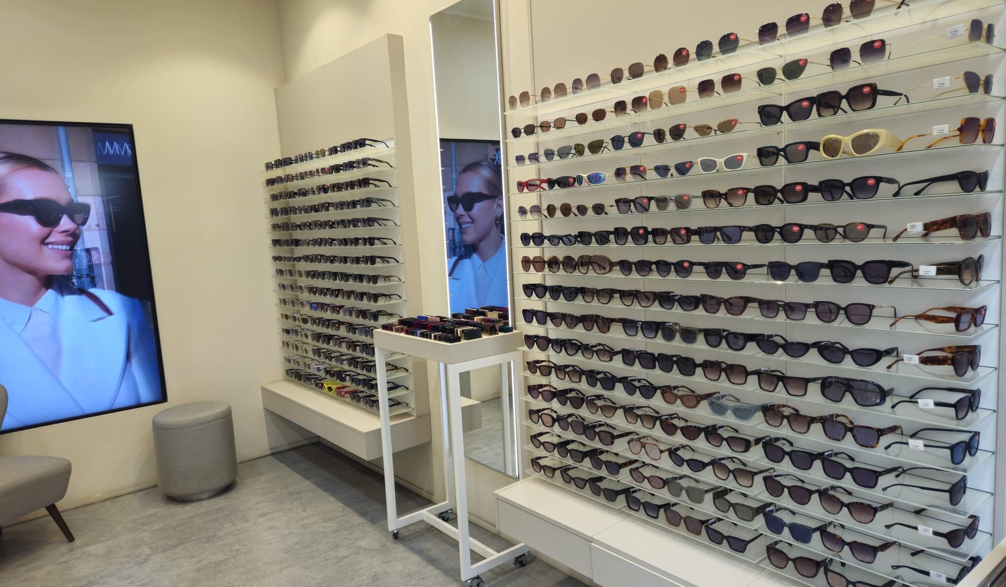 Stile, Sostenibilità e Visione: Scopri il Mondo CLV Ottica Affiliato NAU! a Busto Arsizio immagine