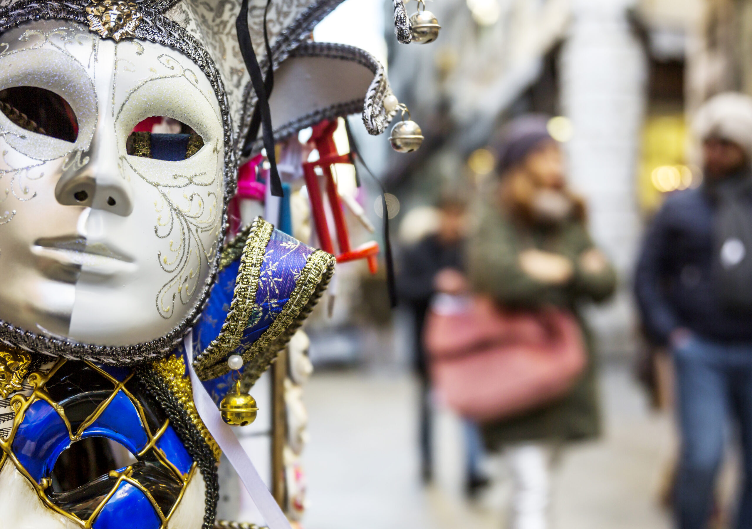 Il business del Carnevale in Italia: 1,5 miliardi di euro tra turismo, dolci tipici e tradizione immagine