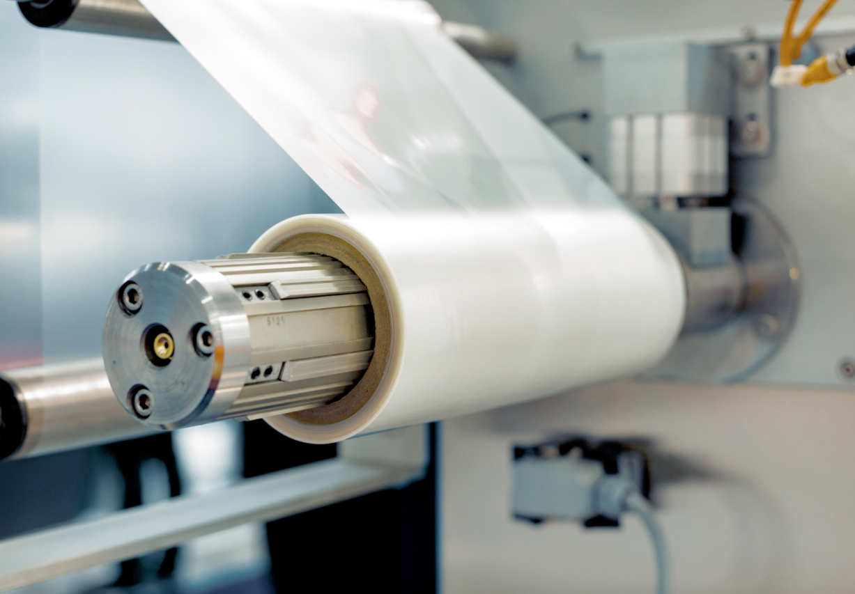 Efficienza e protezione: il ruolo del film estensibile nella logistica immagine