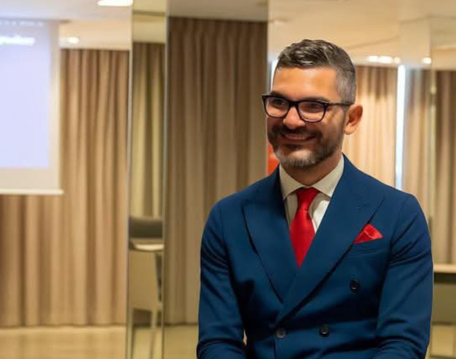 Le Ombre di Nuova Nuceria: la realtà sotto accusa dello scrittore Pasquale Fierro immagine