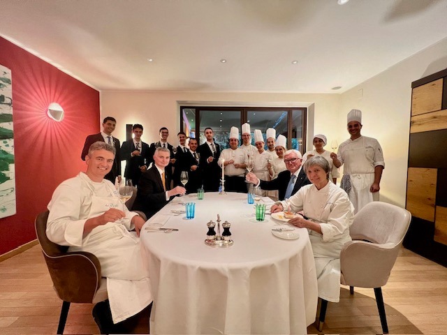 Gianluca Fedeli: il coraggio di ricominciare, dalla farmaceutica alle cucine stellate Immagine