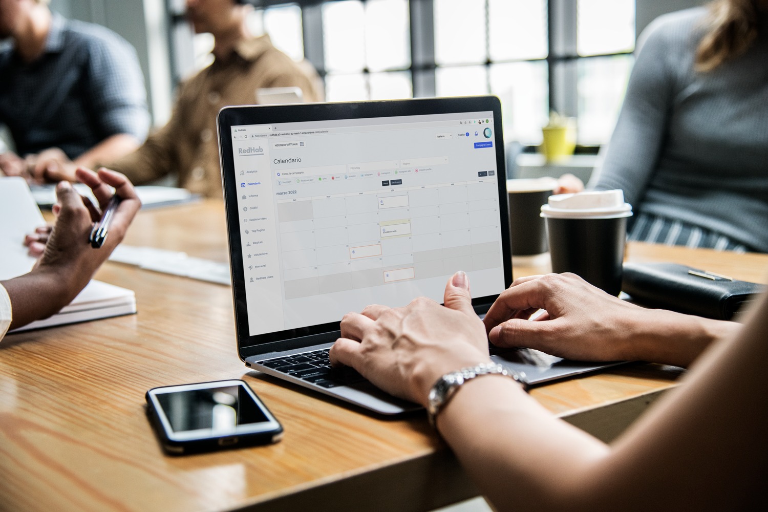 Il volto umano del digital marketing: come RedAbissi trasforma la comunicazione aziendale Immagine