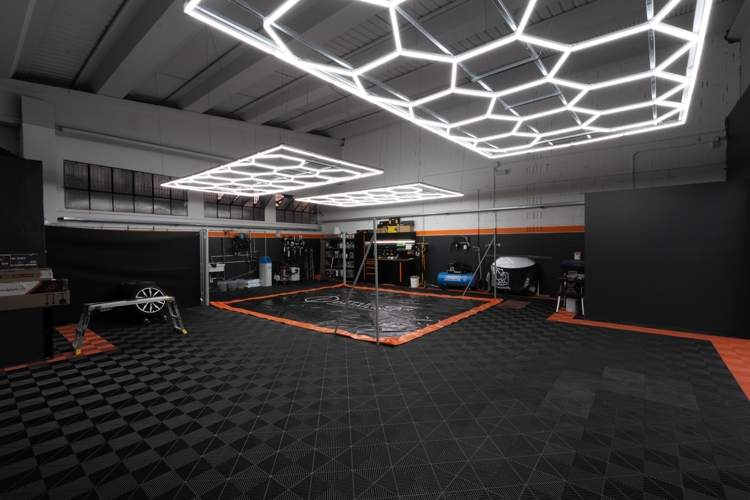 L’arte del car detailing e della personalizzazione auto con Reflex Car Detailing Immagine